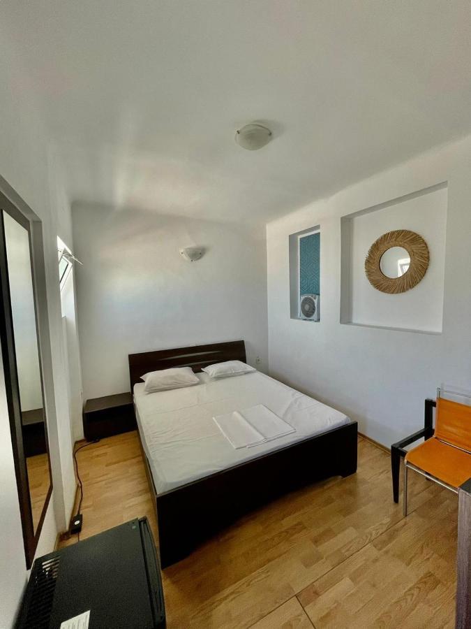 Hostel Cazino Nord Rooms Мамая Екстериор снимка