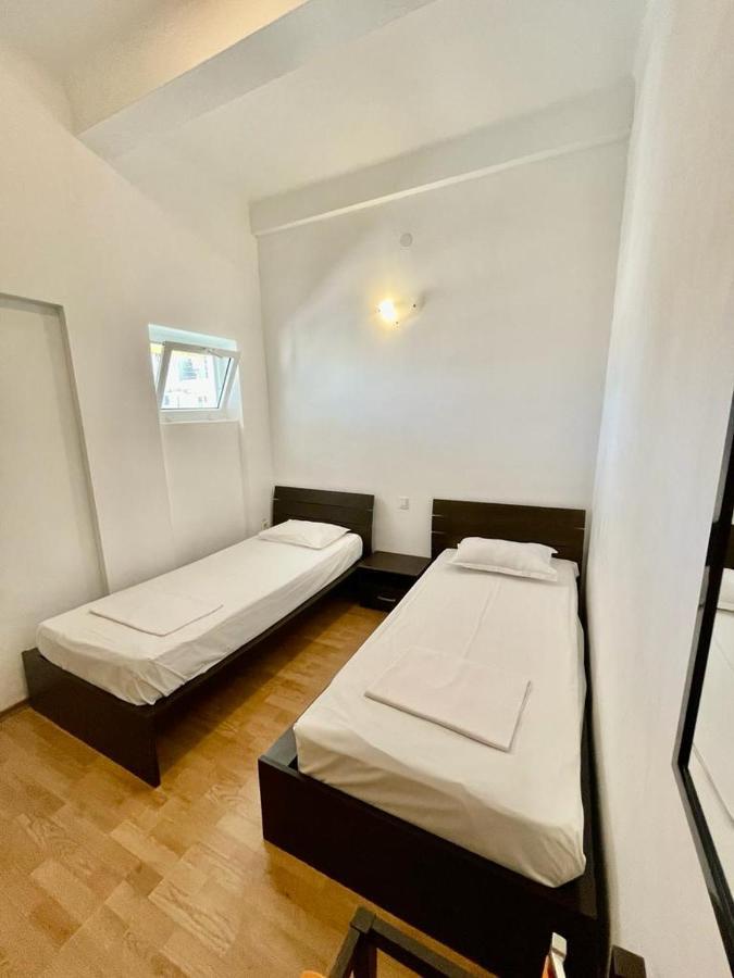 Hostel Cazino Nord Rooms Мамая Екстериор снимка