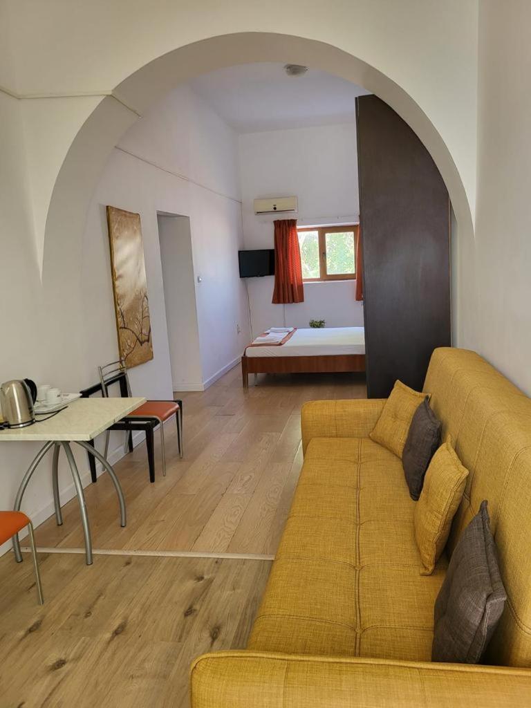 Hostel Cazino Nord Rooms Мамая Екстериор снимка