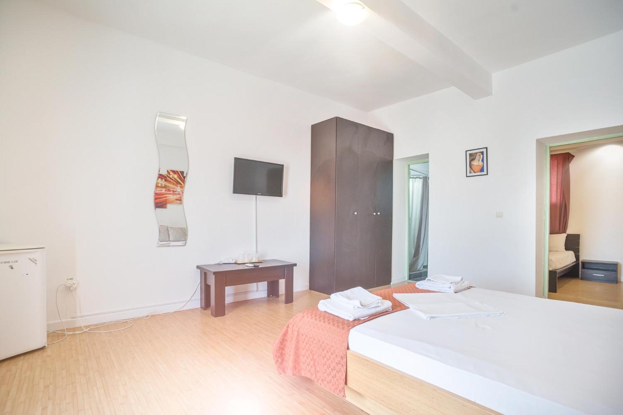 Hostel Cazino Nord Rooms Мамая Екстериор снимка