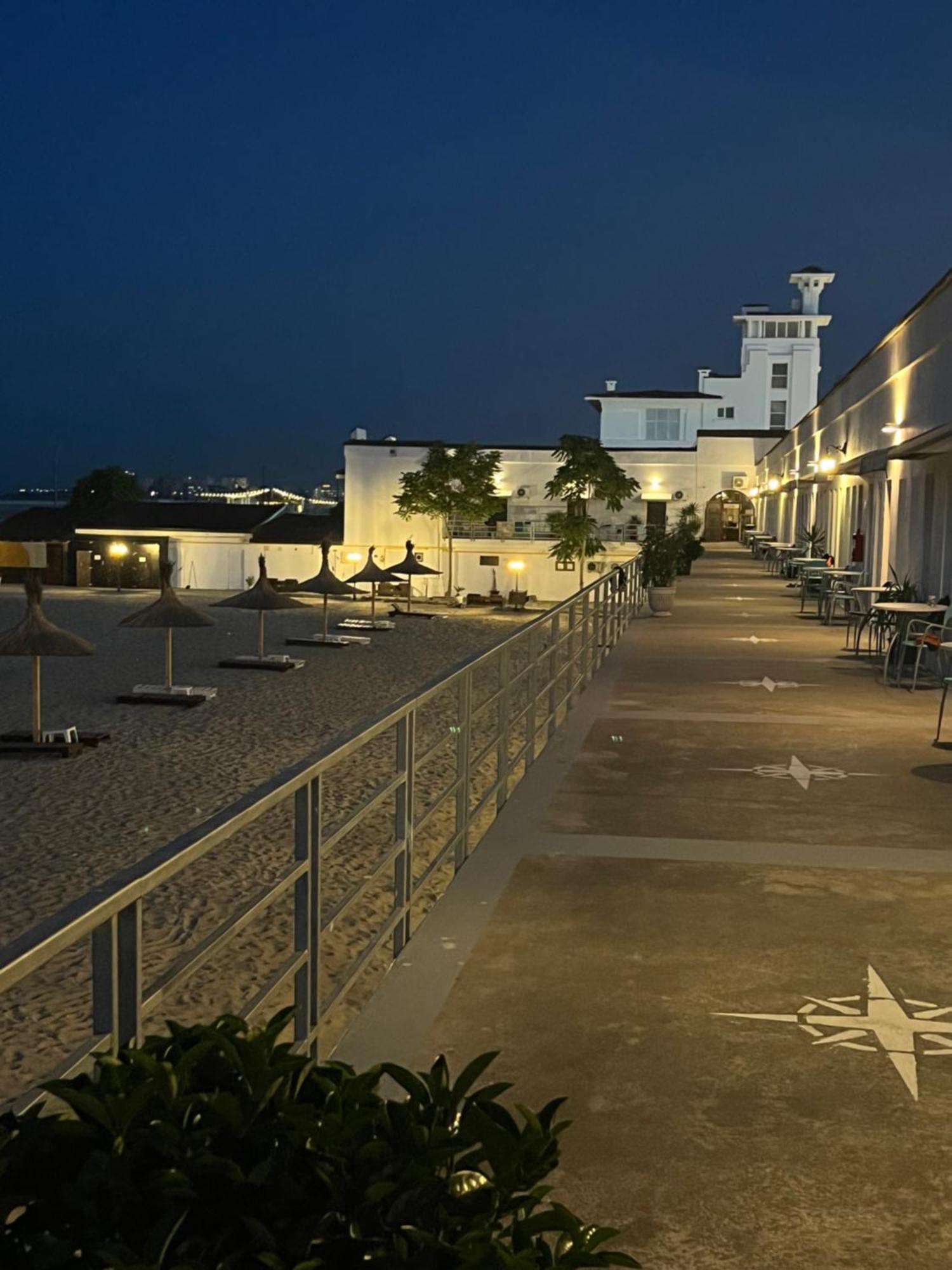 Hostel Cazino Nord Rooms Мамая Екстериор снимка