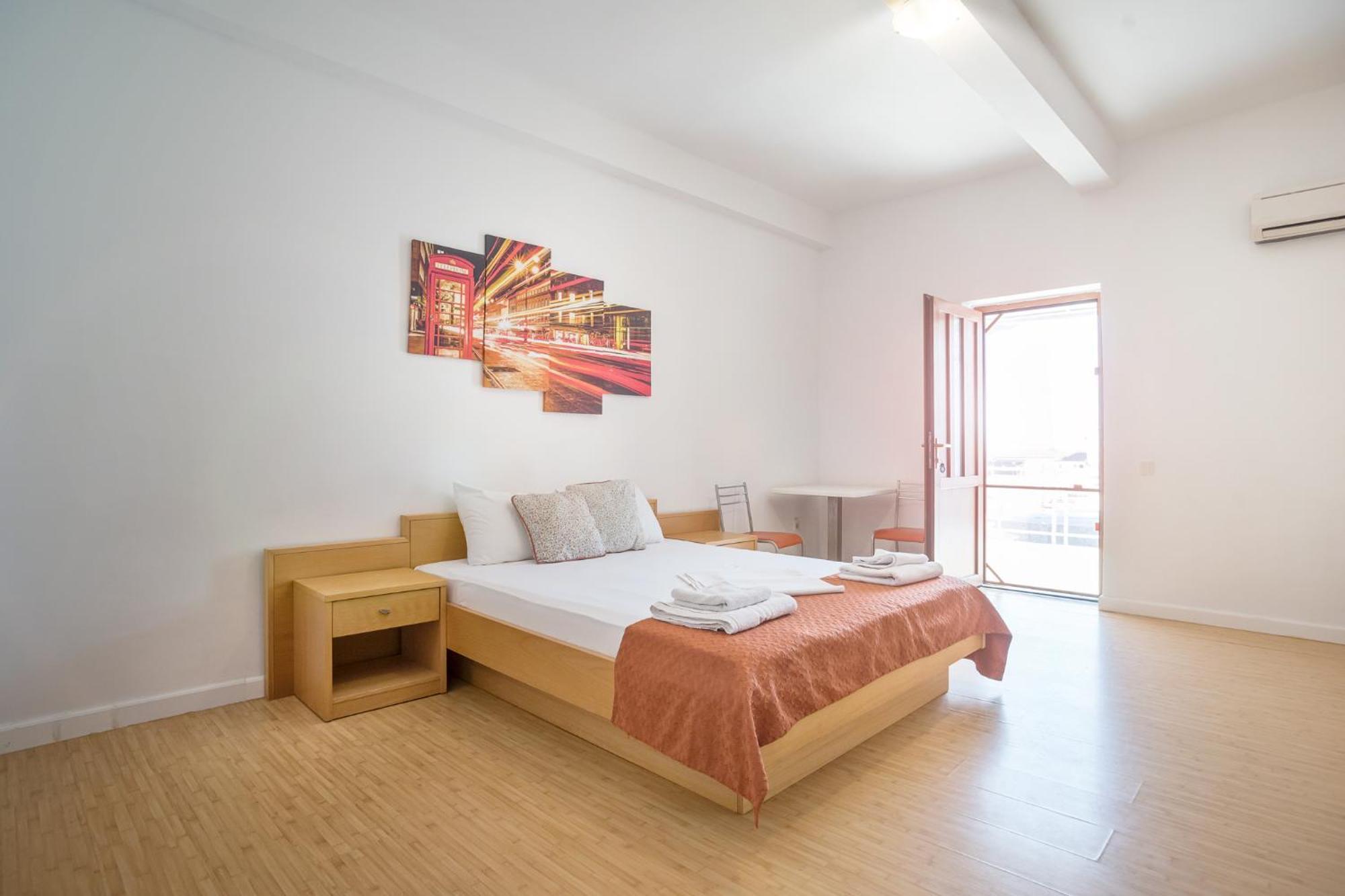 Hostel Cazino Nord Rooms Мамая Екстериор снимка