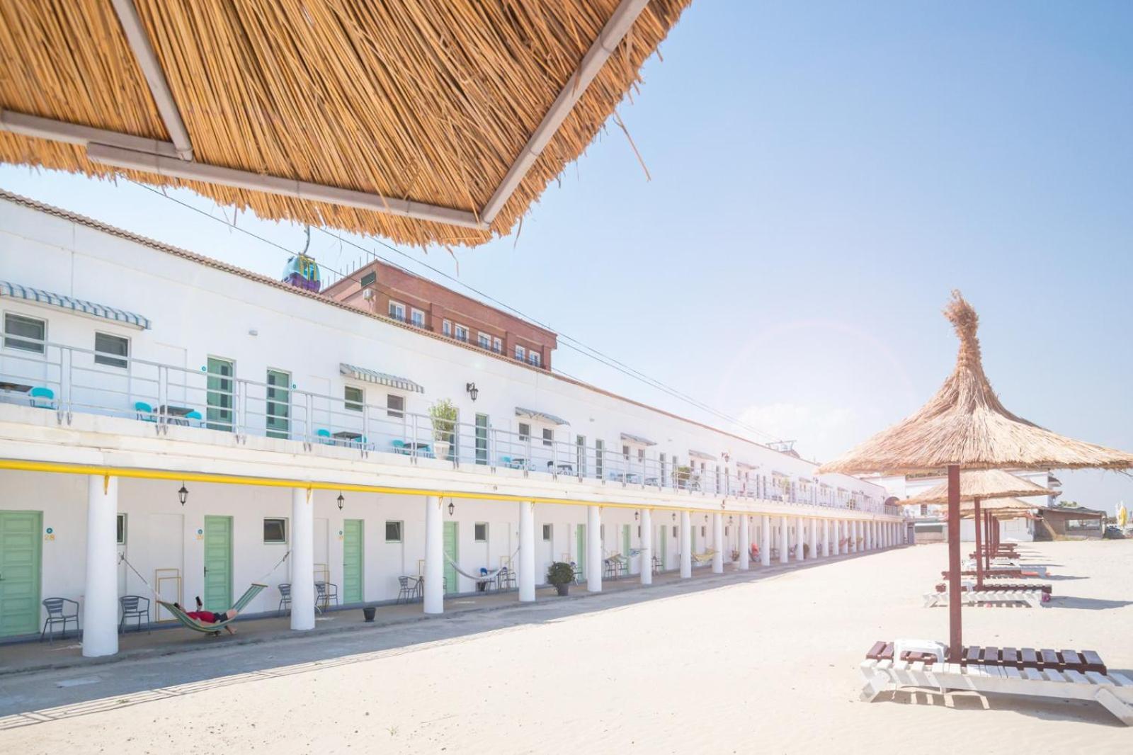 Hostel Cazino Nord Rooms Мамая Екстериор снимка